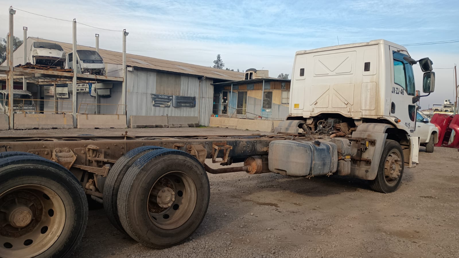 CARROCERíA FRIGORíFICA Ford CARGO 1719 2013  USADA  EN DESARME